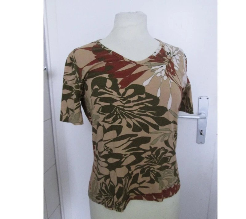 Shirt in Erdtönen mit Muster