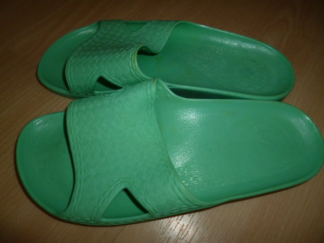 Badeschlappen Saunaschlappen  Pantolette Schwimmbad Terasse Pantina  38/39 Grün