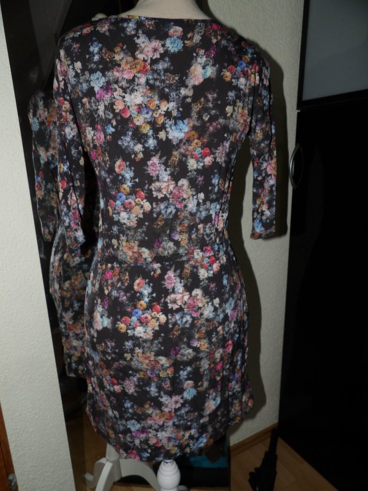 Kleid Mango Gr. 34 Blumen floral