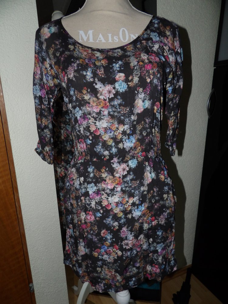 Kleid Mango Gr. 34 Blumen floral