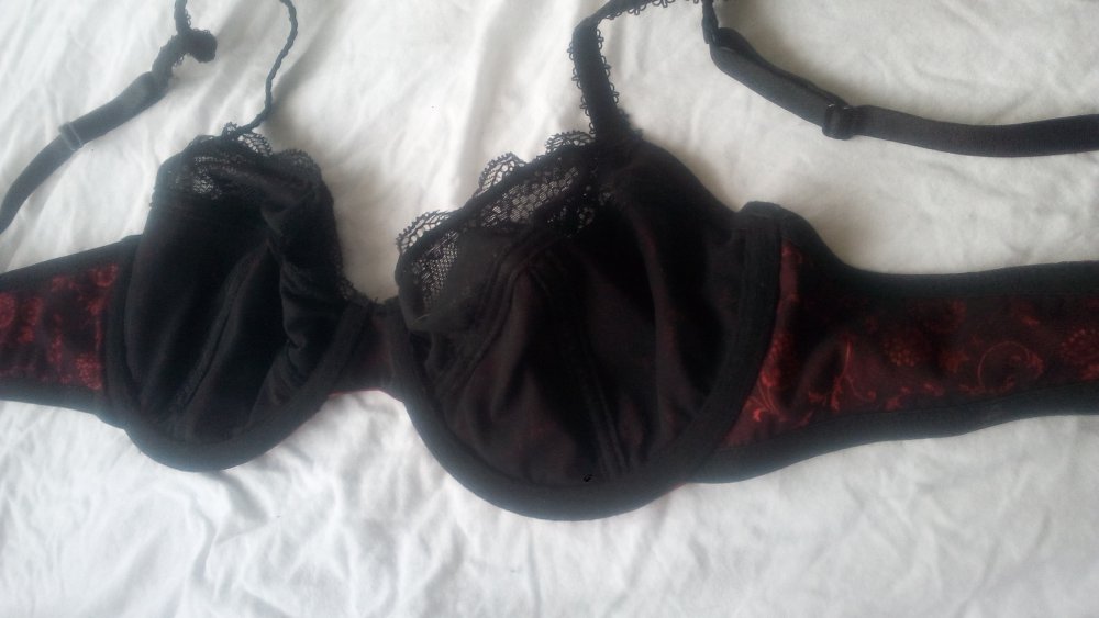 BH Esprit Blumenmuster 75B