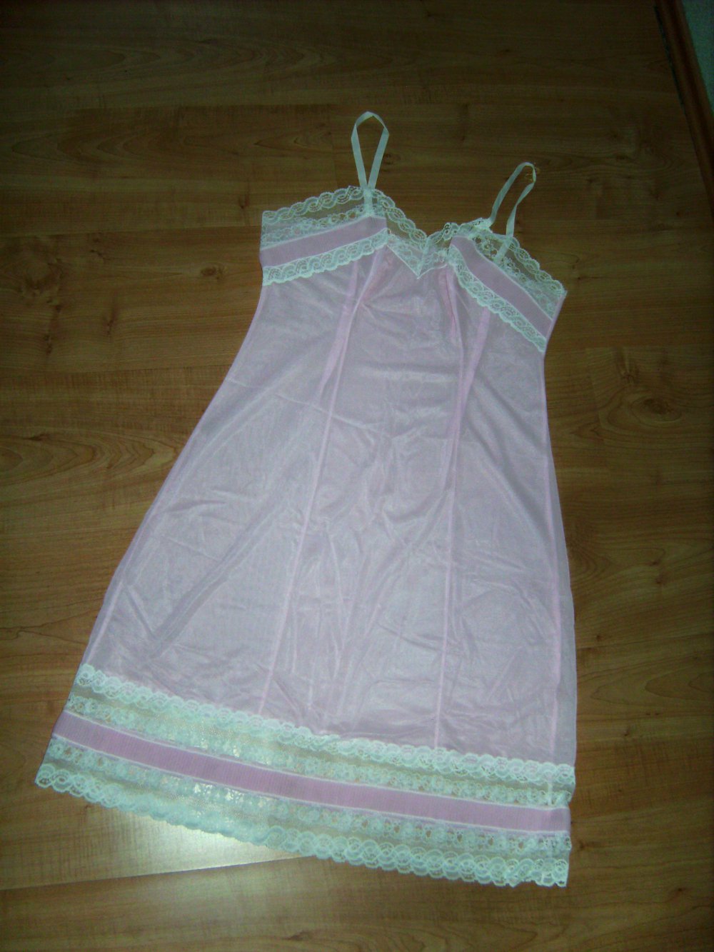 Kleid Knielang, Trägerkleid Negligeè, Nachtkleid, Unterkleid Lolita, Pliseè mit Spitze, Mori,True Vintage,Ungetragen,rosè Gr. 42,lingerie, Kleid halblang Trägerkleid lace, femme, Bordüre, Unterkleid, Perlon, Lolita 