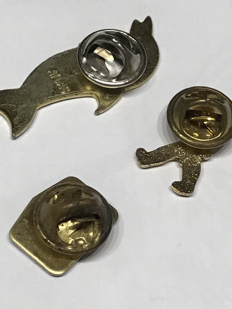 Pin Anstecker Nadel Retro Nostalgie Needle Brosche Emaille Promo Logo Badge 