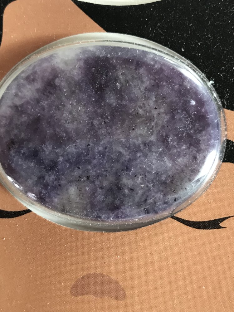 Heilstein Amethyst Taschenschmeichler Glücksbringer Massagestein Gua Sha Talisman Edeltein neu ungenutzt 