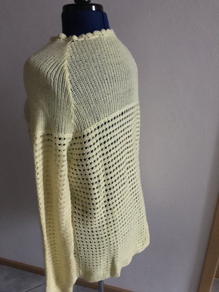 Cardigan Strickweste Longweste Ajour Lingerie Umstandsmode Einzelstück Nachtwäsche 42 offen DIY Unique Handmade Wäschejacke Wollweste gelb semitransparent Vintagelover 