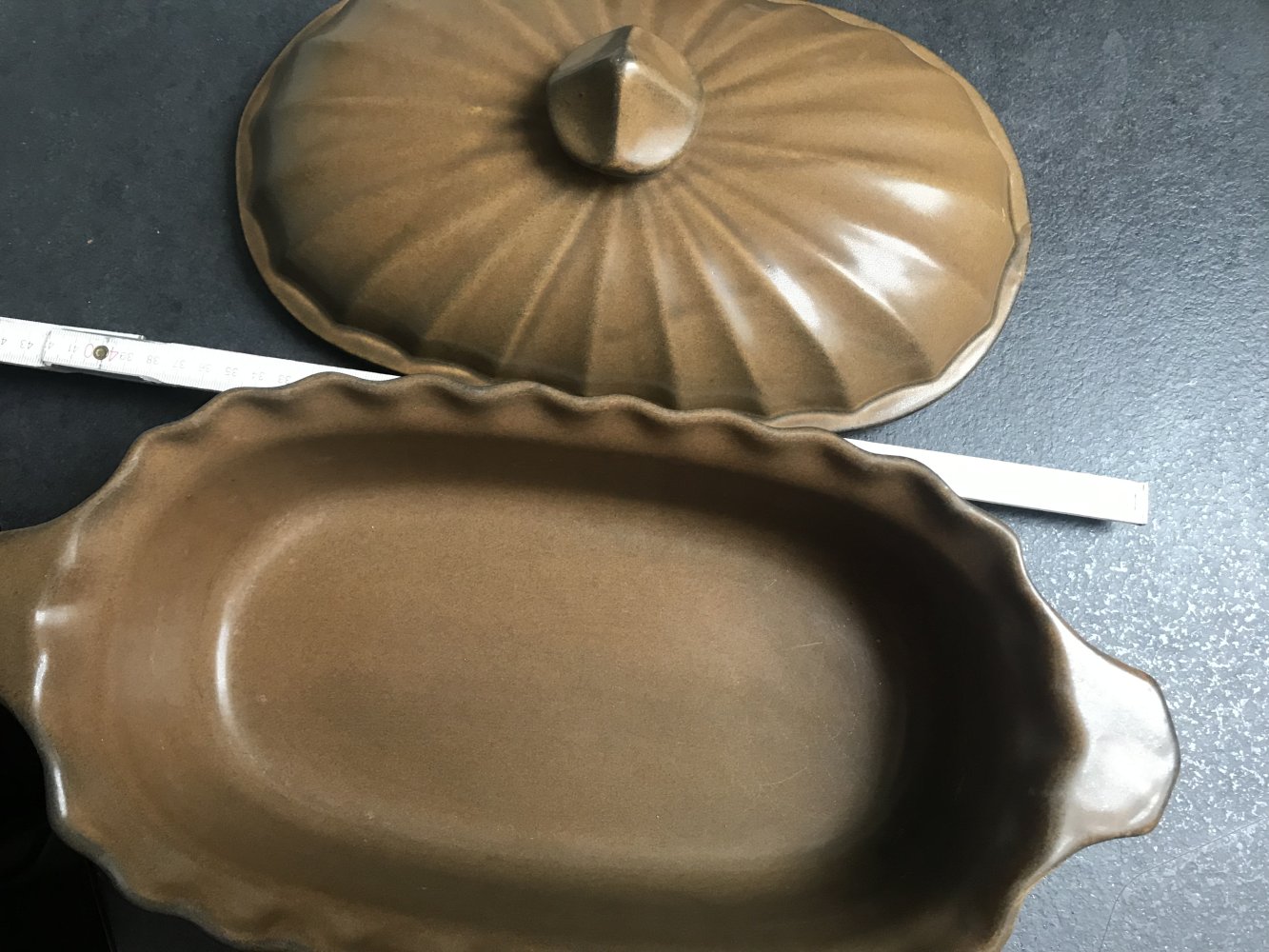Bräter Brottopf Römertopf Auflaufschale Oval Deckelschale Ofengeschirr Keramik Wellenrand Steingut Taverne
