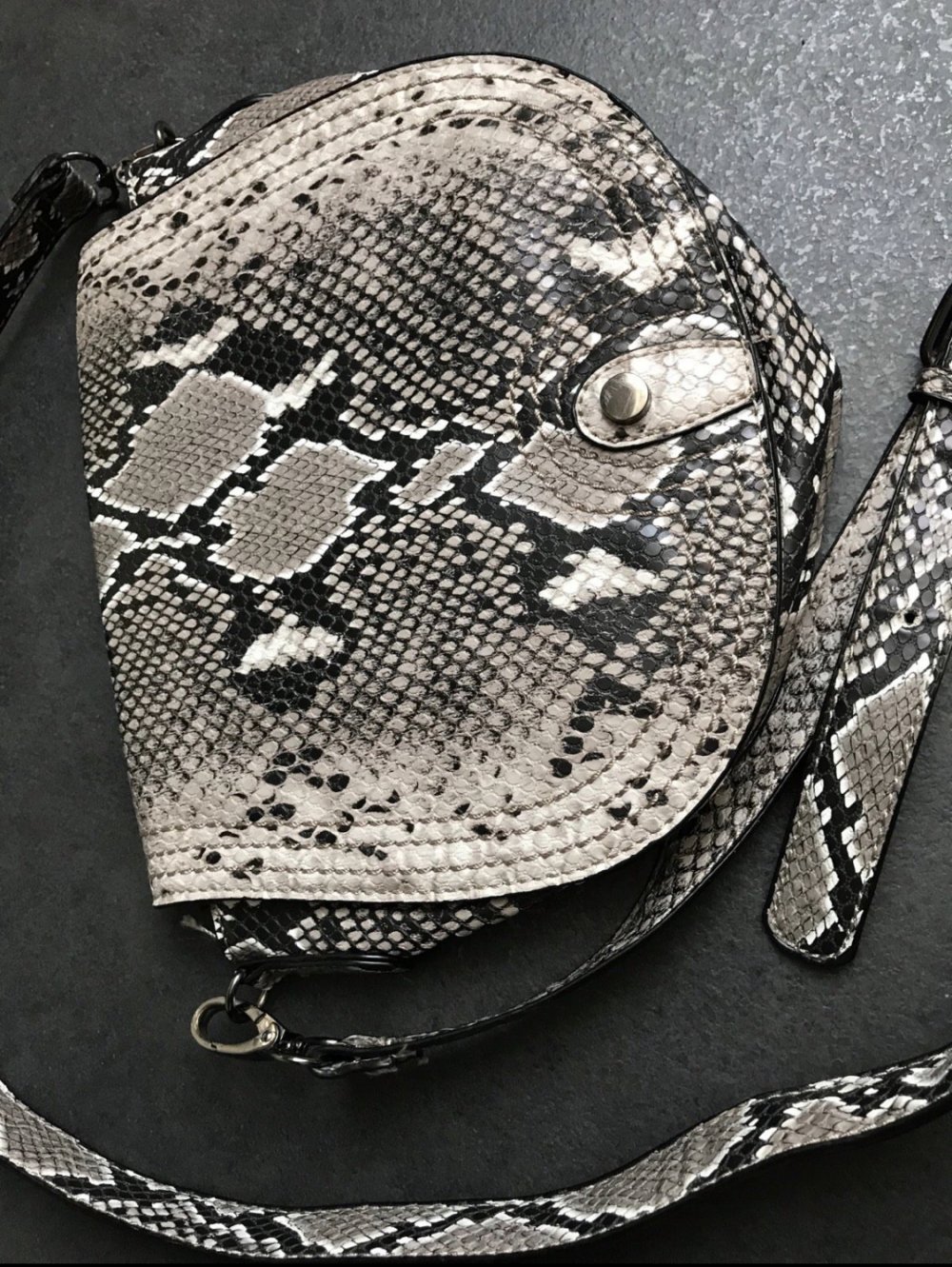 Schultertasche Pochette Halfmoon Animalprint Prägetasche Tricolor Kunstleder Tasche Clutch 