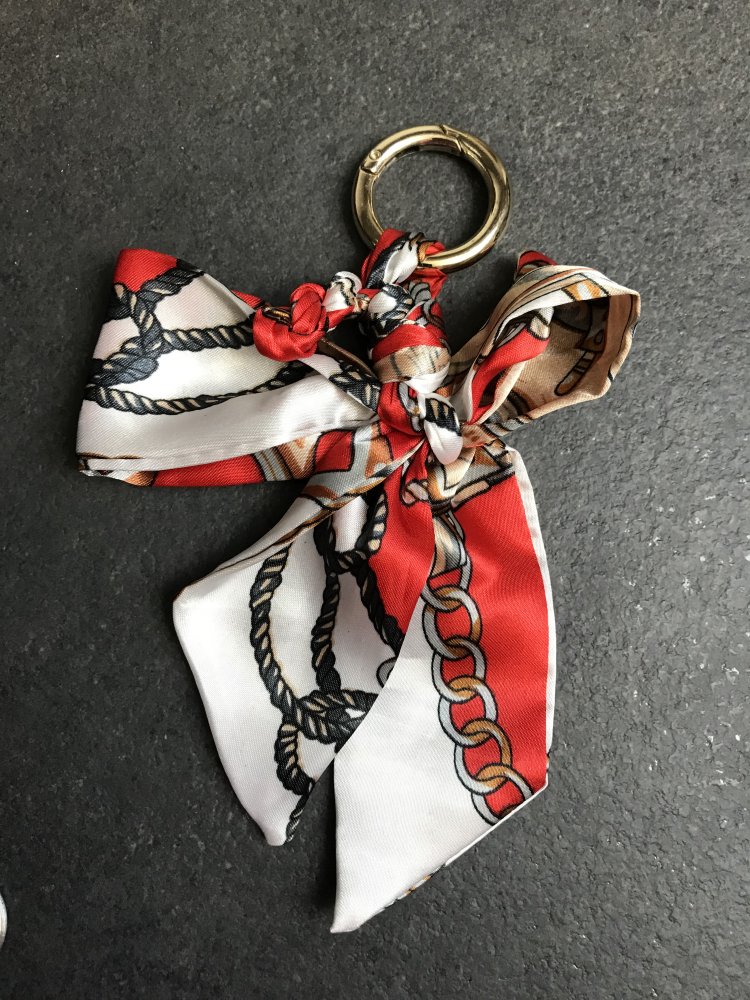 Schleife Italydesign Anhänger Kettenmotiv Royal rot Schluppe Taschenanhänger Accessoire 