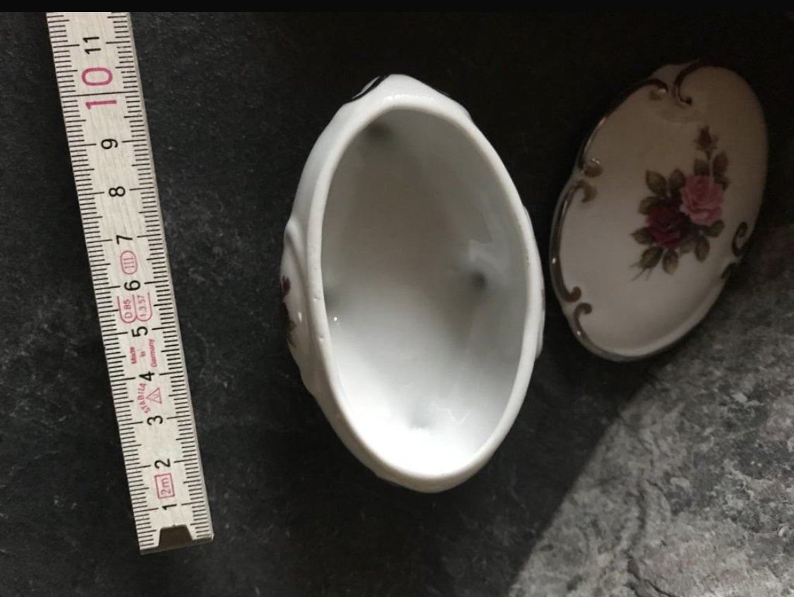 Deckeldose Dose Klassizistisch Floral Oval mit Füße Schmuck Schatulle Schälchen Retro Chic Majolika Keramik Fleur Midcentury 