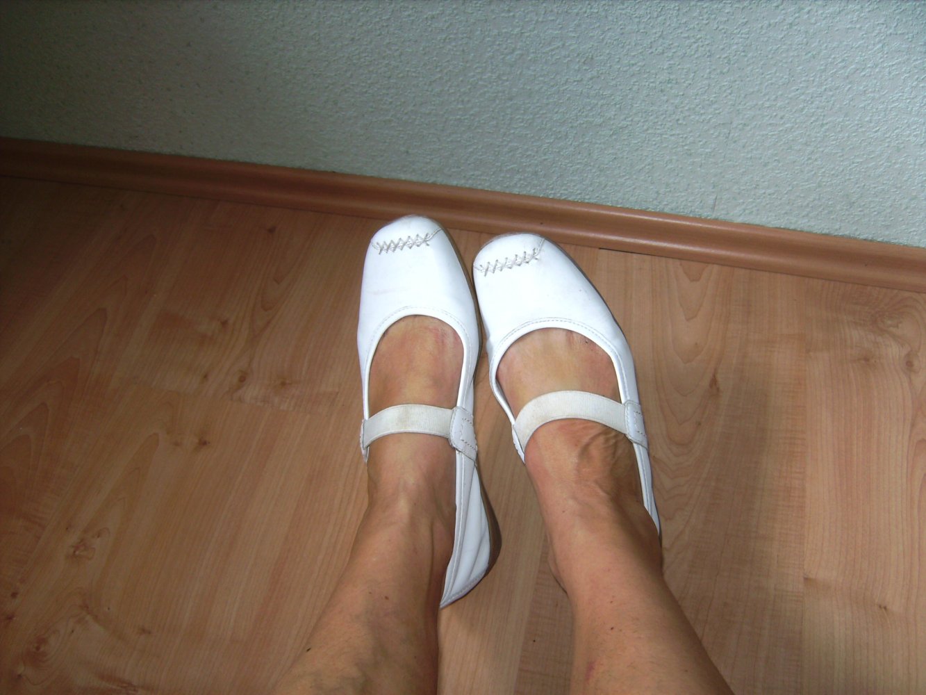 Freizeitschuh weiß Gr. 40 Kunstleder Loafer Mokassins Riemen Schuh flach Ballerina