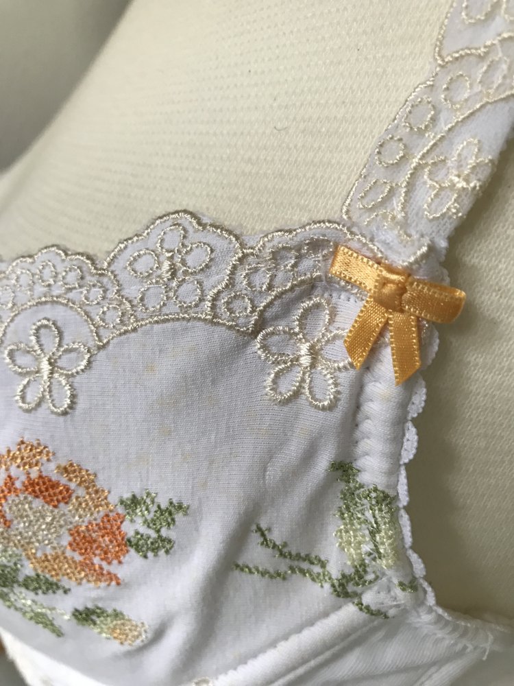 Balkonette Rüschen BH S Spitze Stickerei 75/B Lingerie Dessous Fleur Miriale Luxuy wattiert used 