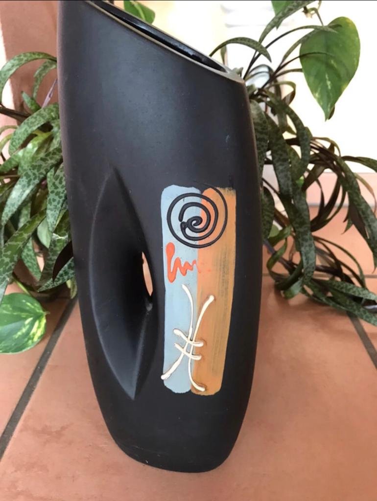 Deko Interieur Vase Bidenvase Yinyan Glücksmotiv Yogi Style schwarz Majolika Handbemalt 