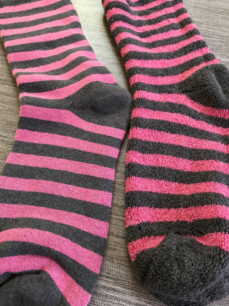 Socken Stripes Pink Magenta Colorful Gefüttert 41/42 Streifen Bunt Colorblocking Socks Neu Ungetragen Outdoor Wandern 