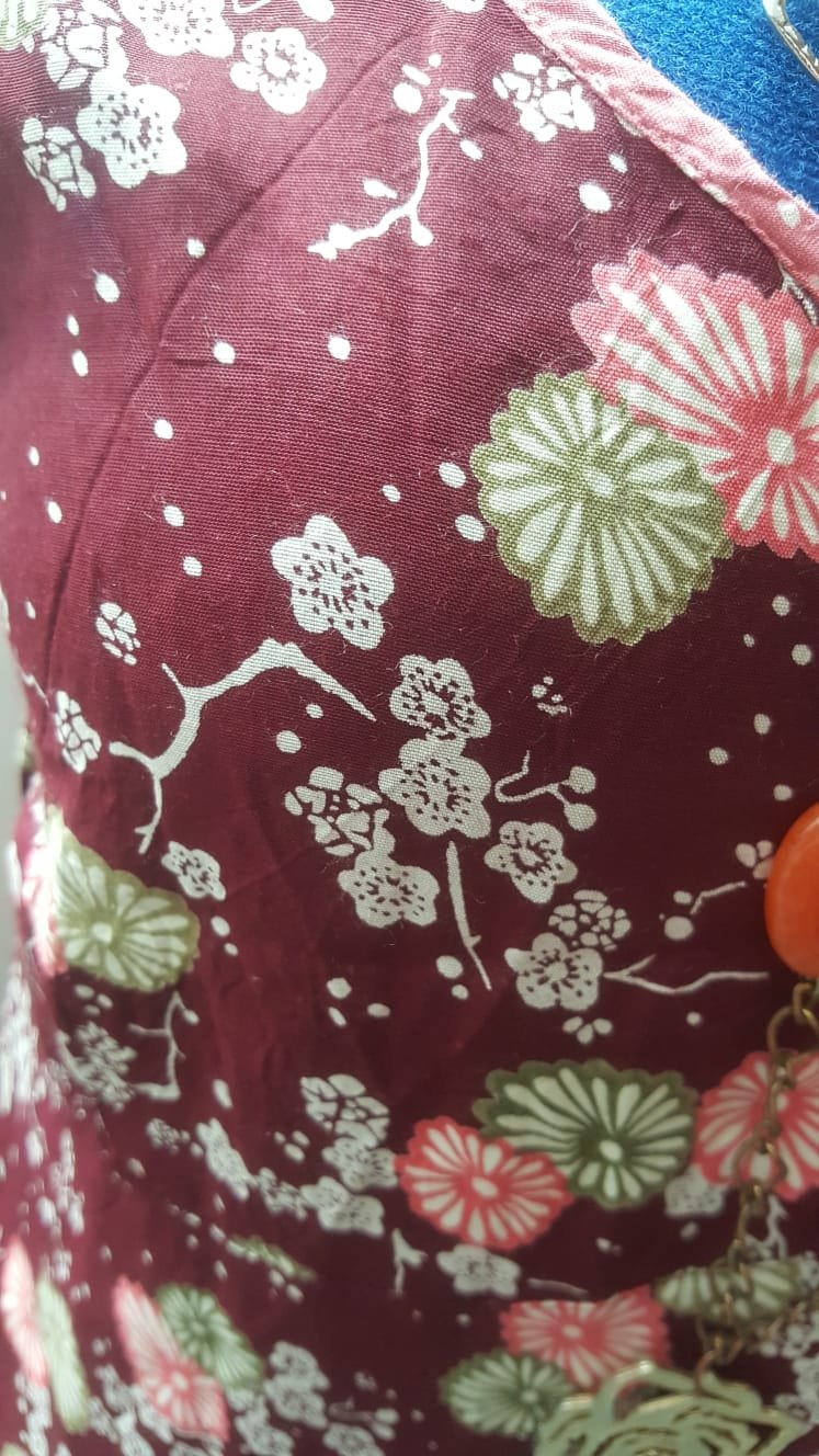 Kleid Blümchen Streuwiese Sommerkleid Blütenprint Brombeer 40/42 Midikleid Allrounder Timeless