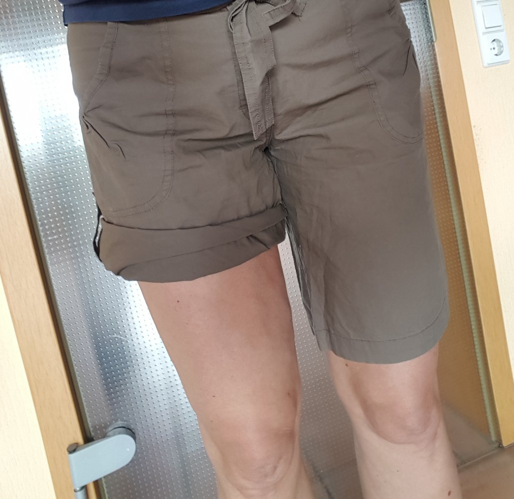 Short Stoffhose  Stoffjeans kurz, Gr. 42, Baumwollshort, Casual Cargo, braun wandelbar Schlaghose