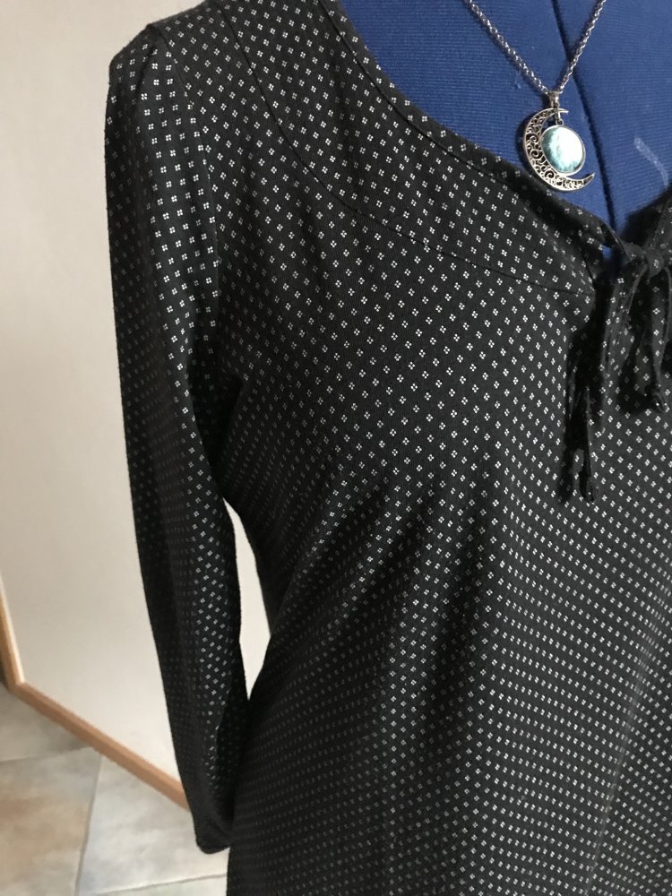 Shirt Langarm Oberteil 40/42 Tunikashirt Jersey Tupfen Raute Blütenprint Basic Zierkordel 