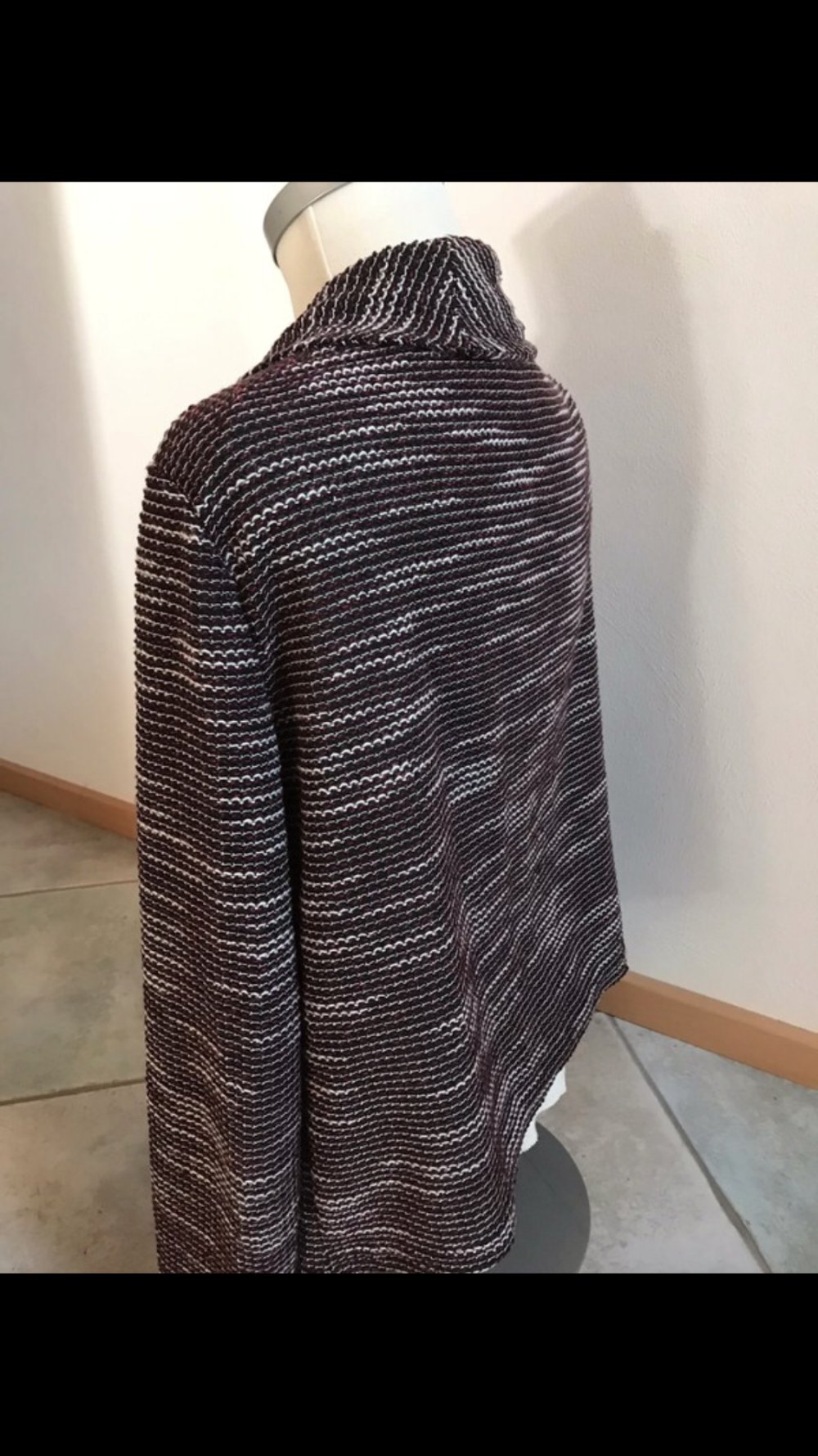 Jacke Cardigan Weste offen Oberteil Webtechnik Bouclé Optik 40/42 Zipfel Farbmix 
