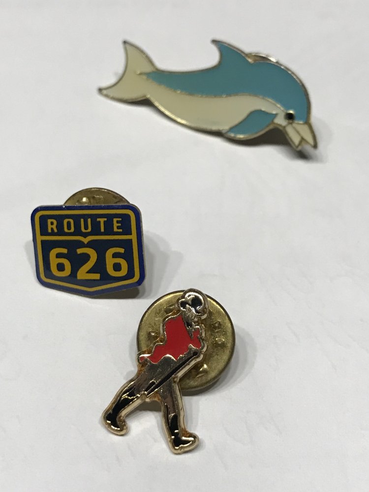 Pin Anstecker Nadel Retro Nostalgie Needle Brosche Emaille Promo Logo Badge 