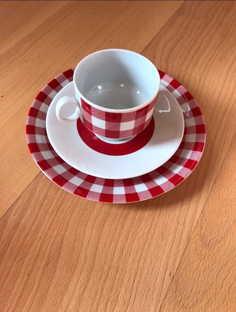 Gedeck Moccatasse 70s Retro Porzellan Tasse Kaffetasse Unterteller Beiteller Rot Kronester Kult Motiv Pepita Karo Blockmuster Deko