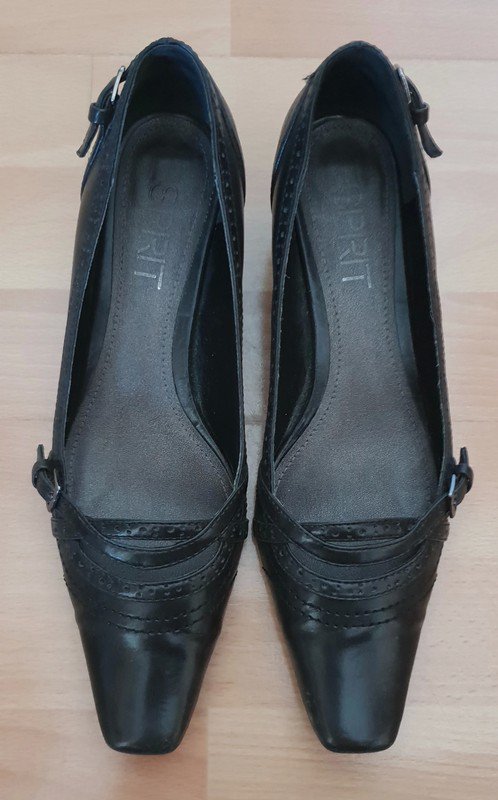 Esprit Pumps in schwarz Gr. 38