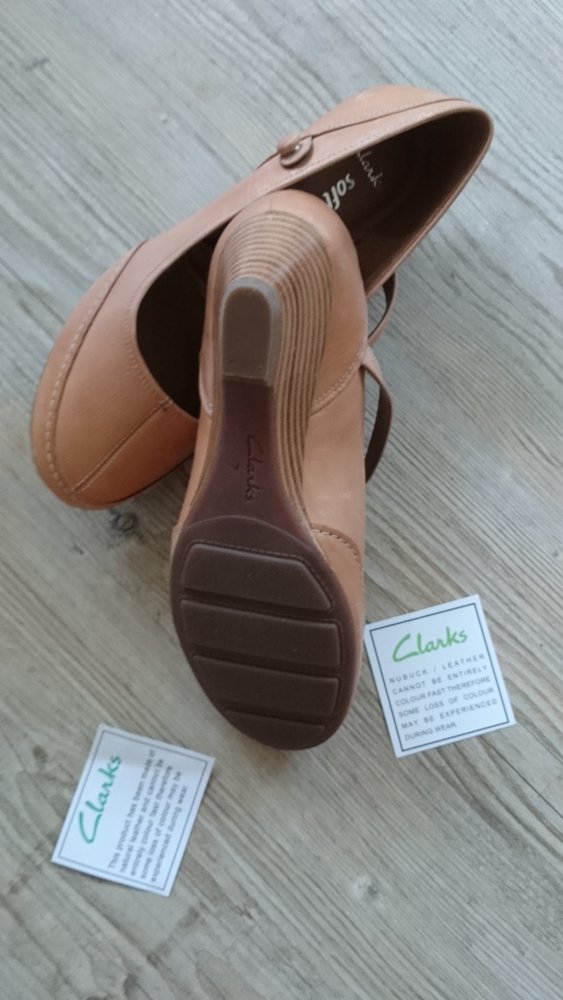NEU! Clarks Damen Harmonious May Janes Slipper , Größe 41