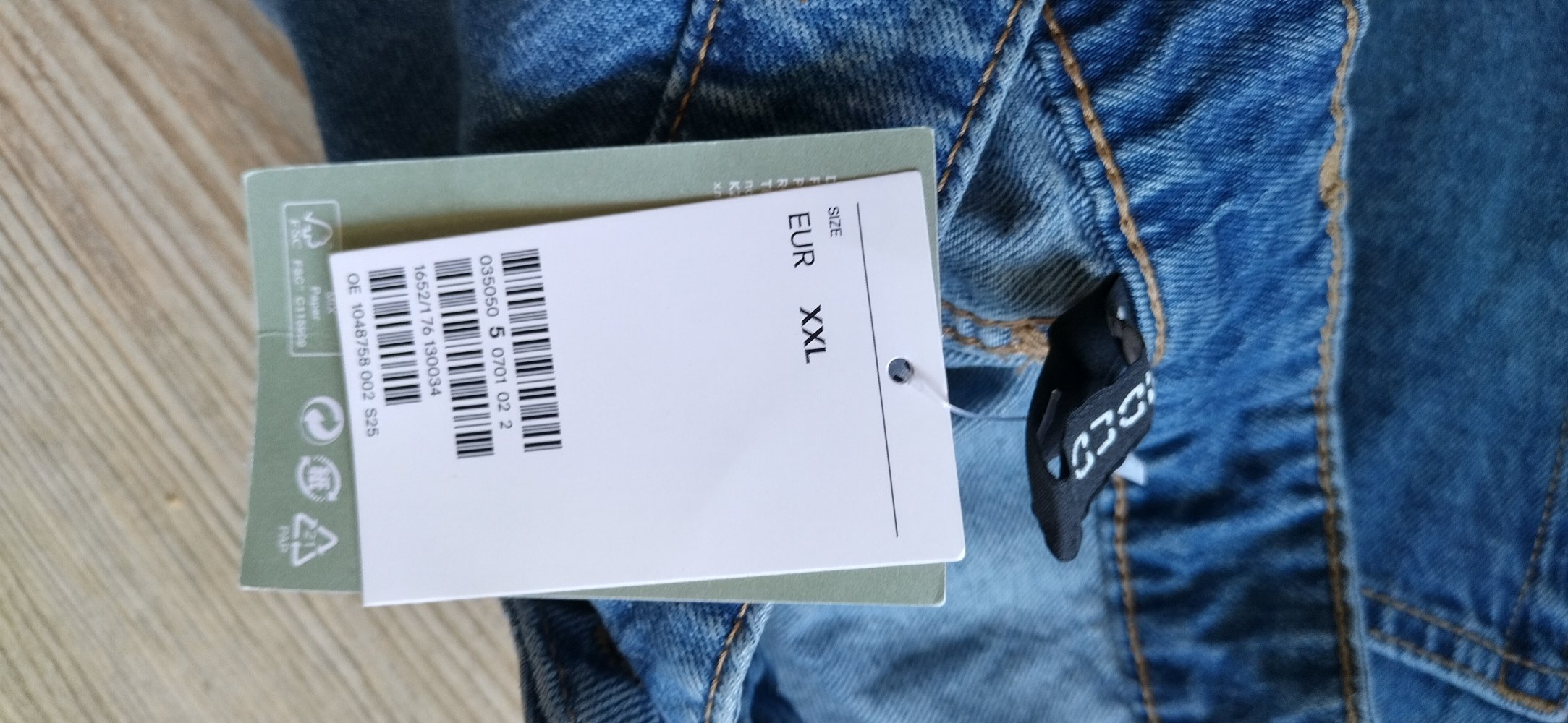 NEU, Jeans mit weitem Bein , Größe XXL, NP 30 Euro