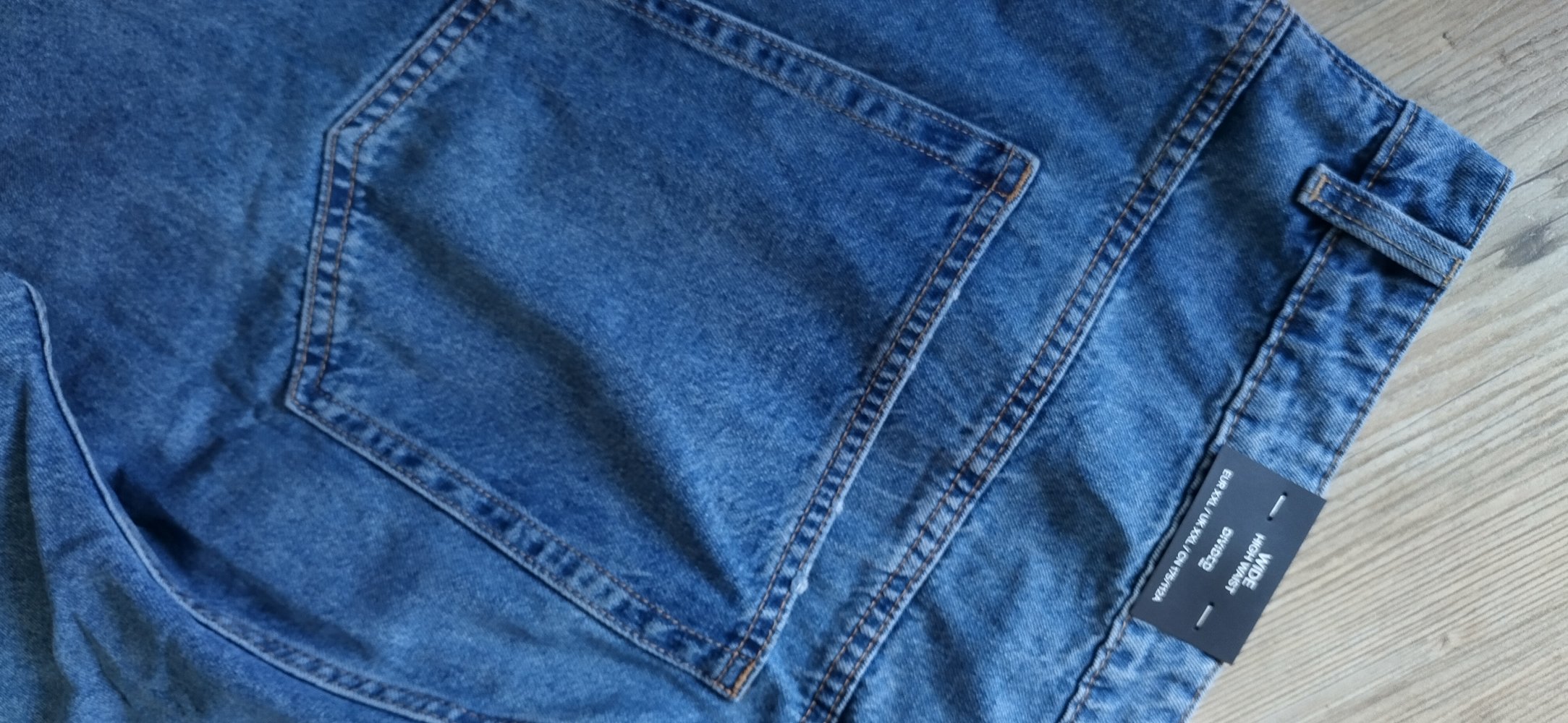 NEU, Jeans mit weitem Bein , Größe XXL, NP 30 Euro