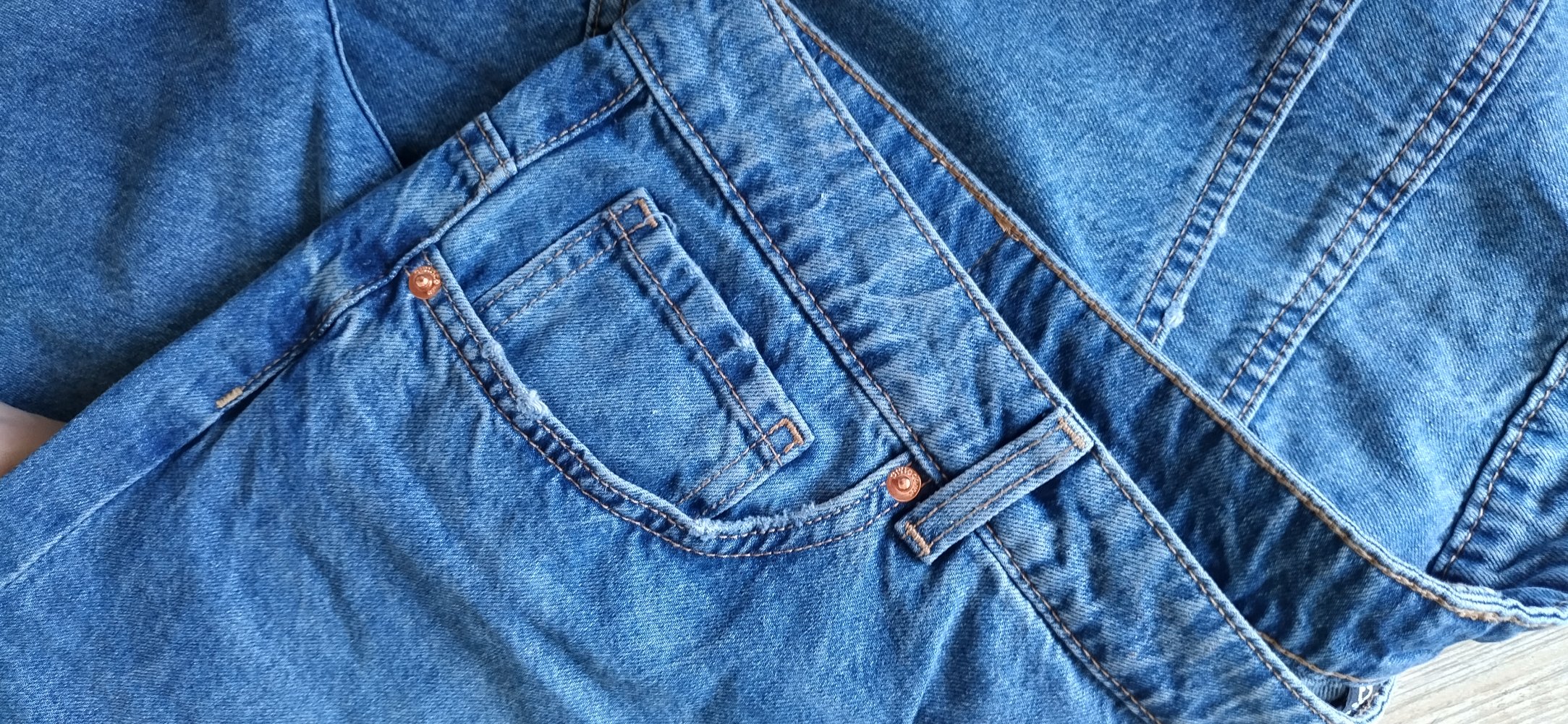 NEU, Jeans mit weitem Bein , Größe XXL, NP 30 Euro