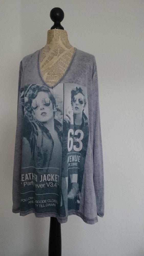 Neu, Shirt mit Print, Größe 50-52