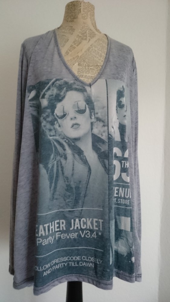 Neu, Shirt mit Print, Größe 50-52