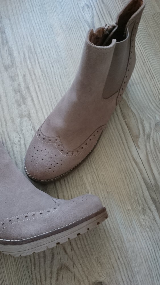Neu! Chelsea Boots, beige, Leder , Größe 41, NP 129 Euro