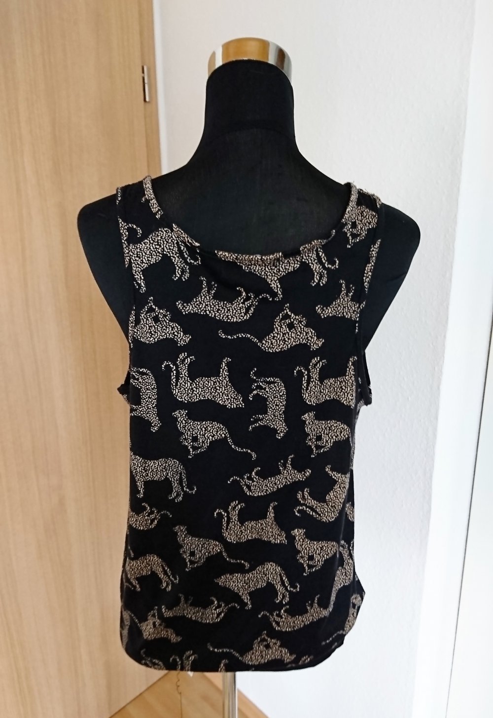 Top mit Tiermuster