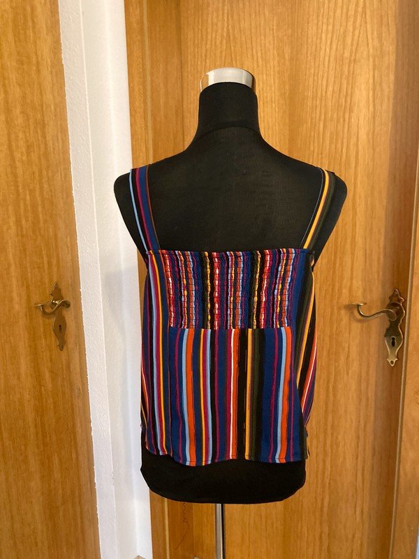 Gestreiftes Top