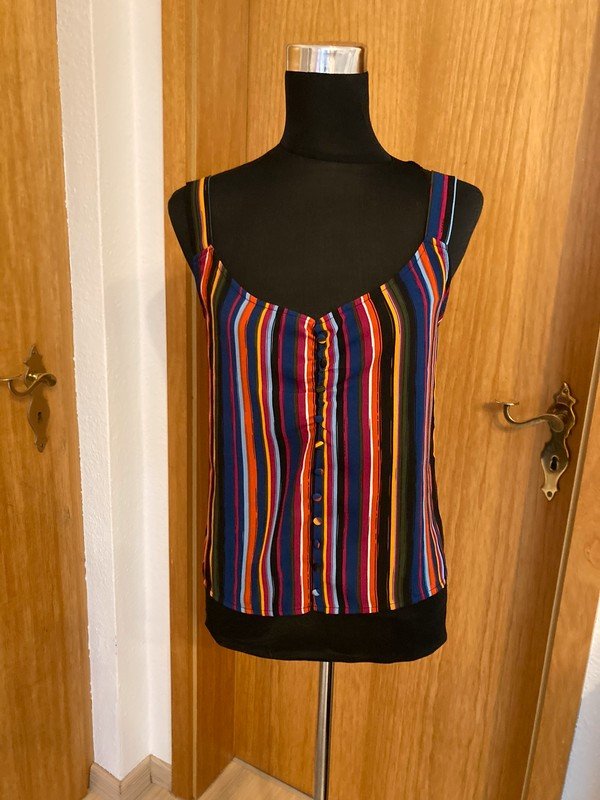 Gestreiftes Top