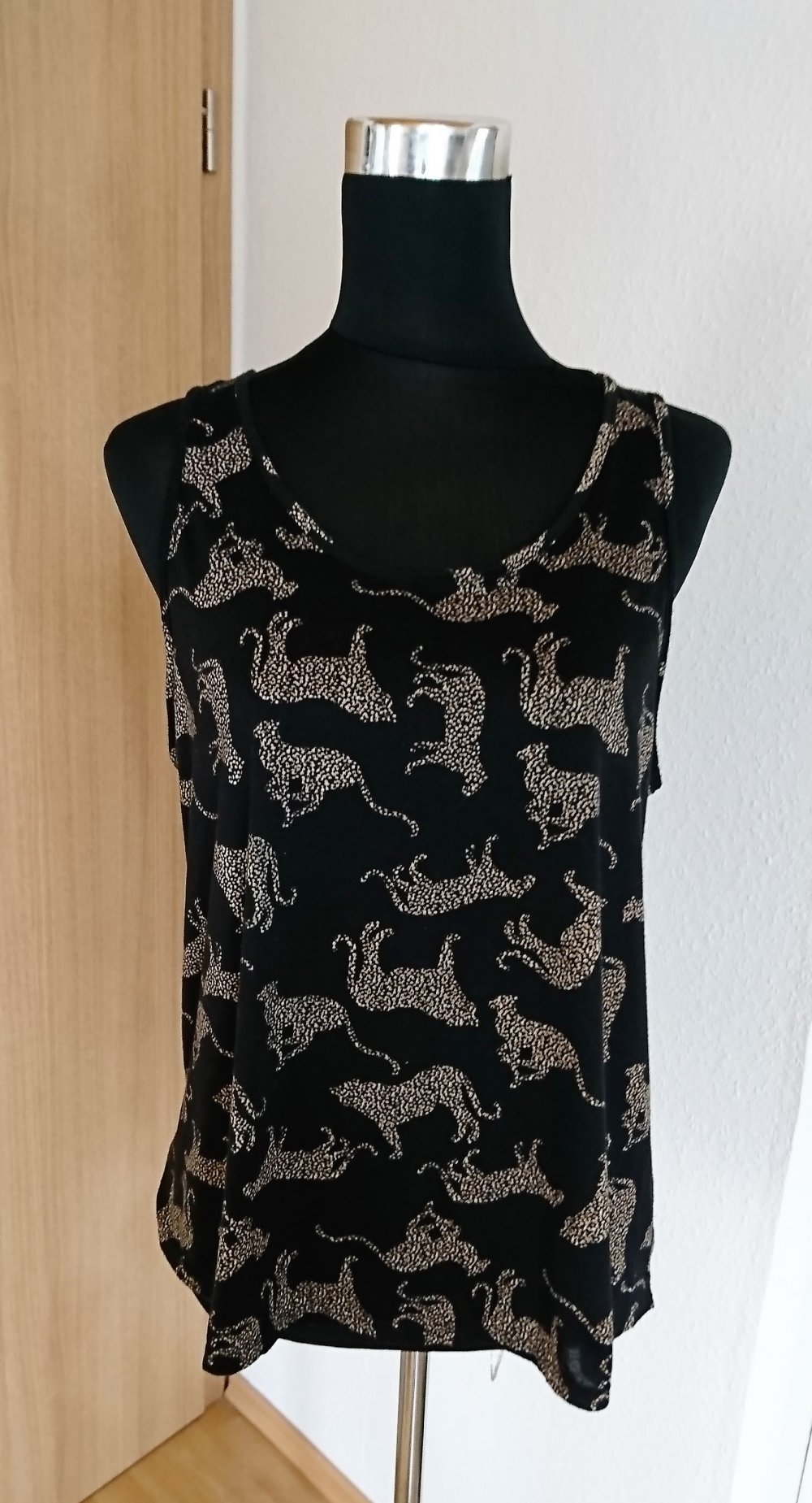 Top mit Tiermuster