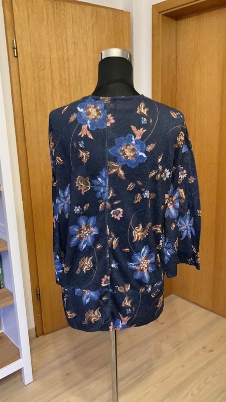 Cardigan mit Blumen