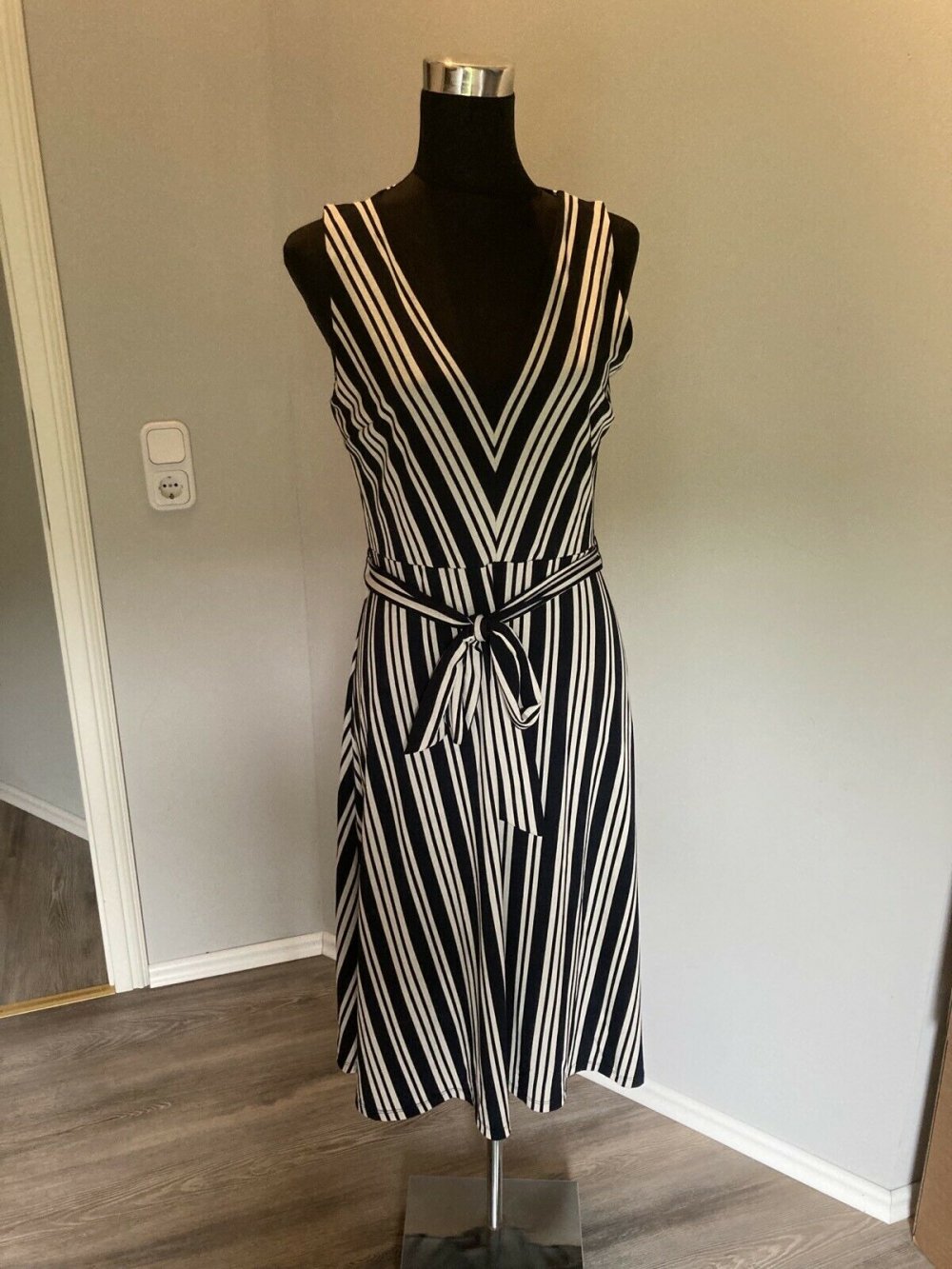 Gestreiftes Kleid