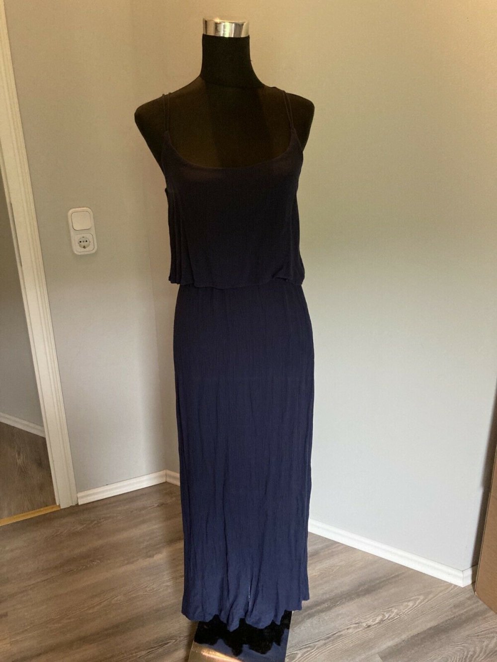 Blaues Maxikleid