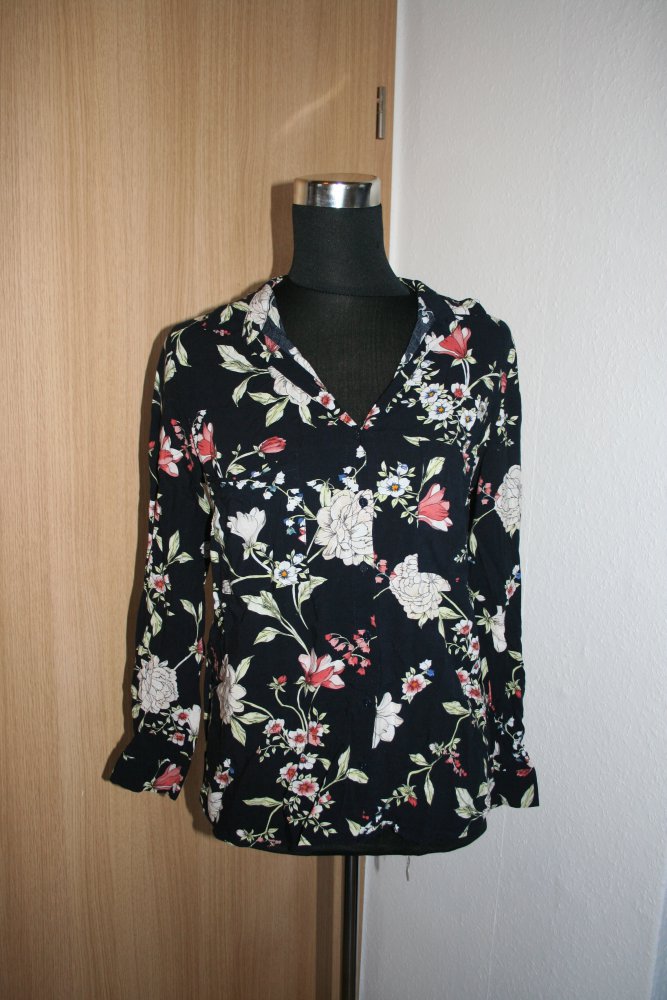 Blümchenbluse