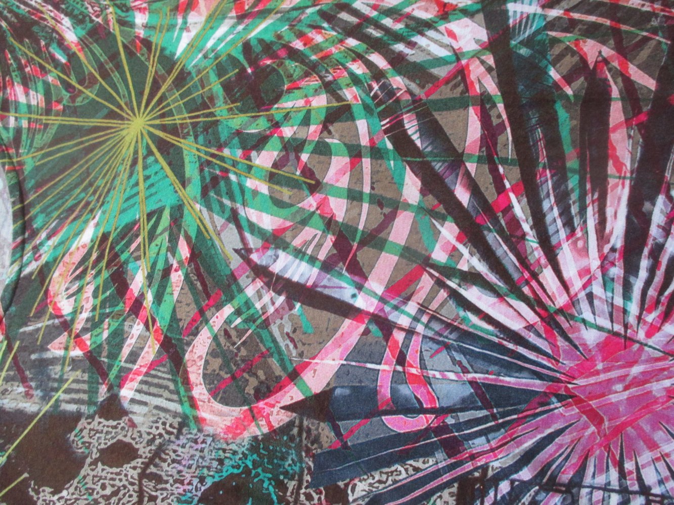 NEU * Graffiti- Print * Hippie- Style * Fächer- Kurzarm * T- Shirt * Tunika 