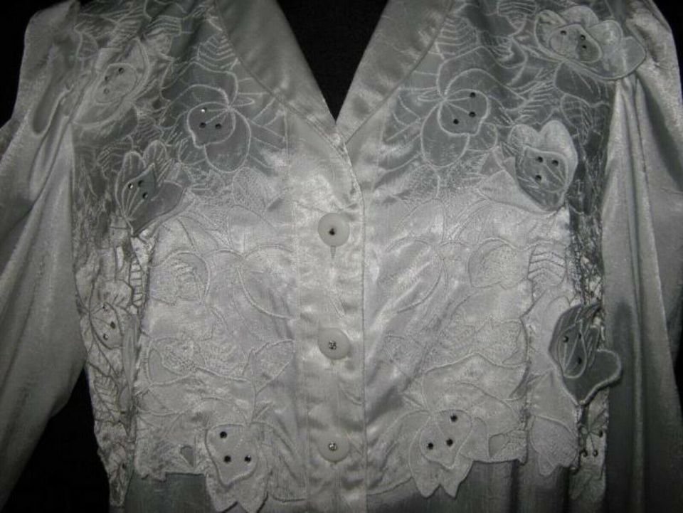 NEUw * ORIGINAL * Granny * Romantik * VINTAGE * 3D Blüten * Flower * Stickerei * Glitzer * Swarovski * Strass * Kristalle * Steine * Seiden Satin * Bluse 