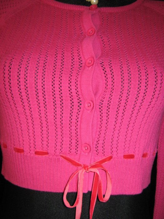 NEUw * Ausgefallen * edel mit Samtband * Kurz * Corp * Cardigan * Strickjacke 