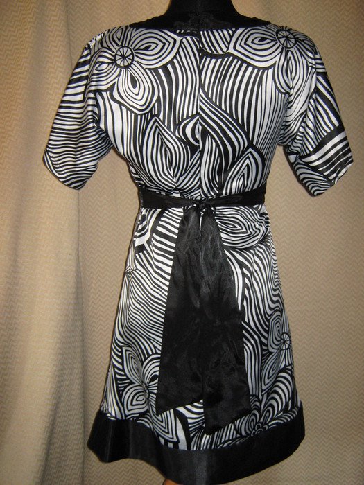  NEU * Edel * ausgefallen * wie Seiden * DESIGNER * Kleid 
