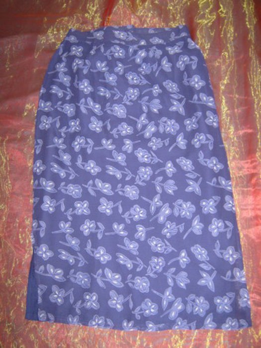 NEU * Blumen * Flower- Power * Seiden- Chiffon * Midi * Shift * Rock 