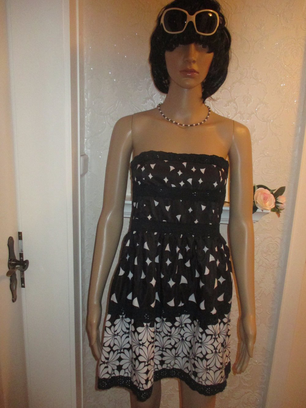 NEUw * Blumen * Blüten * Flower- Power * mit Lace * Batist- Spitze * Bustier * Mini- Kleid 