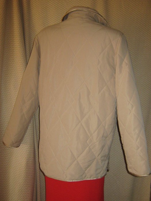 NEU* Edel * Klassik * DESIGNER * Stepp-  Jacke * im Englisch- Style * mit Satin Paspelierung * Gr. 38- 40/ S- M * caramèl- beige *