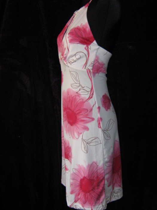 NEU * Ausgefallen * seidig * Blumen * Blüten * Flower- Power * Neckholder * Bodycon * Strech * Kleid 