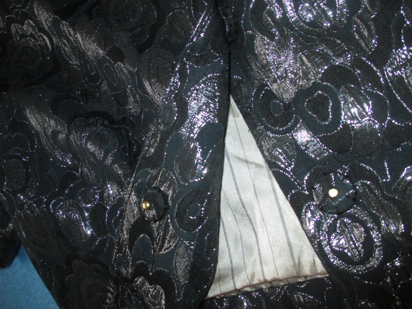 NEU mit Etikett * 50er Jahre Style * Glitzer- Brokat * Blumen * Blüten * Ornamente * Bolero * Kurz- Jacke 