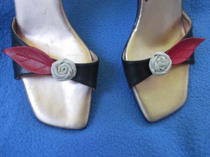 NEU * Ausgefallen * Romantik * 3D Rosen * Blüten * Flower- Power * High Heels * Sandalen * Sandaletten * Schuhe 