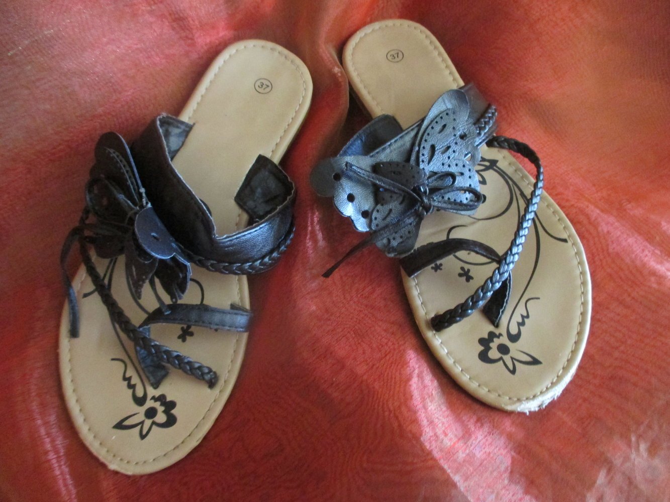 3D Schmetterling * Butterfly * Riemchen * Zehentrenner * Zehenteiler * Flip Flop * Schläppchen * Schlappen * Sandalen * Sandaletten * Gr. 37/ 4 * schwarz *